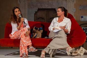 McEwan e Lahiri a Taobuk: Taormina veicola cultura McEwan e Lahiri a Taobuk: Taormina veicola cultura