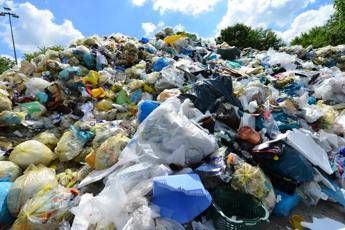 Produciamo troppa immondizia: 487 kg a testa l'anno Produciamo troppa immondizia: 487 kg a testa l'anno