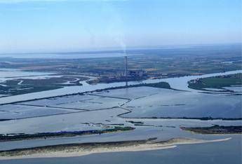 Dall'energia al turismo, un'oasi al posto della centrale Enel Dall'energia al turismo, un'oasi al posto della centrale Enel