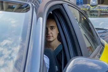 Casarini, Vauro, Fazio: chi sta con Carola Casarini, Vauro, Fazio: chi sta con Carola