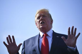 Trump: Impeachment è caccia alle streghe