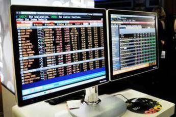 Borsa: Ftse Mib in rosso, Fca e Fineco in evidenza Borsa: Ftse Mib in rosso, Fca e Fineco in evidenza