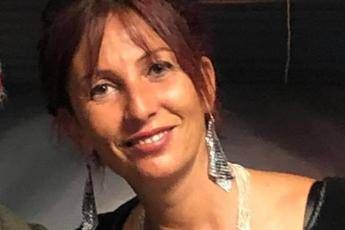 Storia di Deborah, uccisa sul palco Storia di Deborah, uccisa sul palco