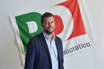Romano vs Calenda: Campione mondiale di salto della quaglia Romano vs Calenda: Campione mondiale di salto della quaglia