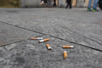 L'Italia #cambiagesto, arriva a Roma campagna contro mozziconi sigarette
