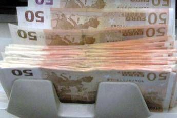 Tredicesima 2020 più leggera, giù a 41,2 miliardi Tredicesima 2020 più leggera, giù a 41,2 miliardi
