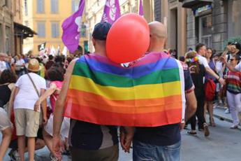 Gay, da oggi in tutta Italia terapia ormonale gratis per cambio di sesso
