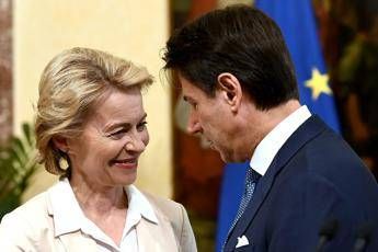 Migranti, Von der Leyen: Solidarietà non è unilaterale Migranti, Von der Leyen: Solidarietà non è unilaterale