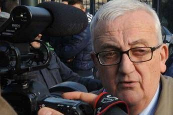Borghezio: Salvini? Un super genio tra bagasce della politica Borghezio: Salvini? Un super genio tra bagasce della politica