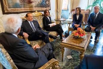 Berlusconi: Esecutivo centrodestra o voto Berlusconi: Esecutivo centrodestra o voto