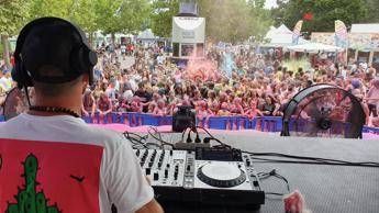 Holi Dance Festival torna a Mirabilandia Holi Dance Festival torna a Mirabilandia