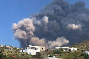 Pioggia di cenere a Stromboli