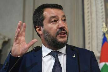 Salvini a Mattarella: Metta fine a vergognoso mercato delle poltrone Salvini a Mattarella: Metta fine a vergognoso mercato delle poltrone