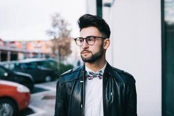 Artigianalità e alta qualità dei papillon Papillover, l’eccellenza del Made in Italy per chi fa la differenza anche con le proprie scelte di stile. Artigianalità e alta qualità dei papillon Papillover, l’eccellenza del Made in Italy per chi fa la differenza anche con le proprie scelte di stile.