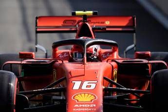 Gp Belgio, pole Leclerc e prima fila Ferrari