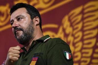 Salvini all'attacco: Migranti? A Malta calata di braghe Salvini all'attacco: Migranti? A Malta calata di braghe