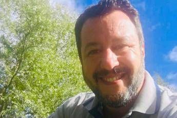 Salvini contro padre Zanotelli: Chef Rubio si è travestito da prete? Salvini contro padre Zanotelli: Chef Rubio si è travestito da prete?
