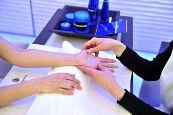 Coronavirus, Cosmetica Italia: Con chiusura fino a 1 giugno a rischio 50mila imprese Coronavirus, Cosmetica Italia: Con chiusura fino a 1 giugno a rischio 50mila imprese