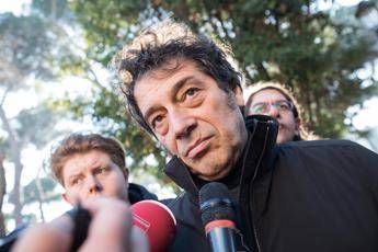 Cecchi Gori in carcere, Veronesi: E' malato, non può starci Cecchi Gori in carcere, Veronesi: E' malato, non può starci