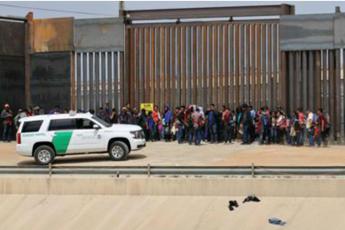 Coronavirus, Messico potrebbe 'usare' muro di Trump: Contagio viene da nord