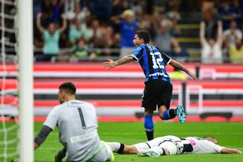 L'Inter batte l'Udinese e vola in vetta