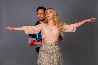 In 'Romolo+Giuly' arriva un bimbo: Sarà della Roma o della Lazio?