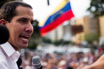 Venezuela, nuove foto di Guaidò con narcos colombiani