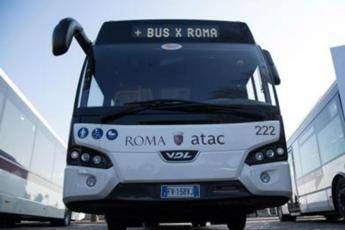 Roma, autista bus aggredito da 8 ragazzi Roma, autista bus aggredito da 8 ragazzi