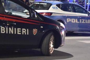 Napoli, litiga nel traffico e spara: fermato