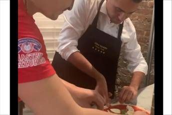 Di Maio? Futuro da pizzaiolo, ottima manualità Di Maio? Futuro da pizzaiolo, ottima manualità