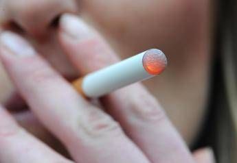 In Italia rischi da e-cig bassi ma istituzioni vigilino