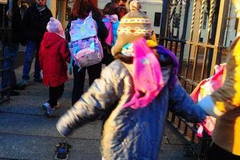 Conte: Non autorizzata l'ora di passeggio dei bambini Conte: Non autorizzata l'ora di passeggio dei bambini