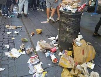 Foto rifiuti Napoli: E' mia, unico fake è dei siti anti-bufale Foto rifiuti Napoli: E' mia, unico fake è dei siti anti-bufale