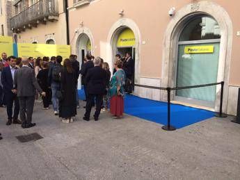 Poste, Del Fante: Riapertura ufficio centro L'Aquila messaggio importante Poste, Del Fante: Riapertura ufficio centro L'Aquila messaggio importante