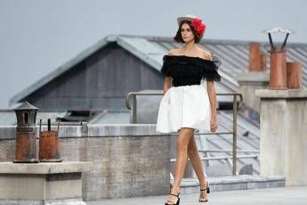 Con Chanel sui tetti di Parigi Con Chanel sui tetti di Parigi