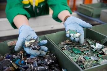 Raee, cresce la raccolta nel Lazio Raee, cresce la raccolta nel Lazio