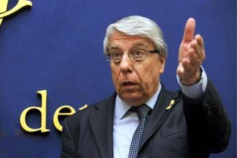 Giovanardi: Scalfarotto non digerisce stop legge omofobia Giovanardi: Scalfarotto non digerisce stop legge omofobia