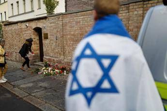 Attacco sinagoga Halle, in tribunale killer nega Olocausto Attacco sinagoga Halle, in tribunale killer nega Olocausto