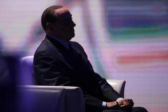 Berlusconi: Sì a nuova maggioranza senza spaccare centrodestra