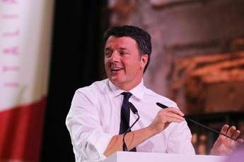 Coronavirus, Renzi: Nazionalisti all'amatriciana inseguono Orban Coronavirus, Renzi: Nazionalisti all'amatriciana inseguono Orban