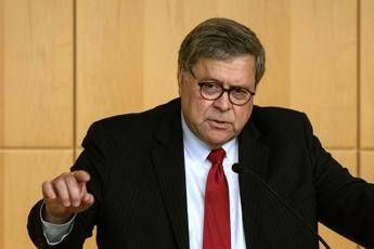 Barr: I tweet di Trump rendono impossibile il mio lavoro