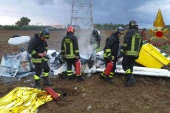 Ultraleggero precipita a Santa Severa: un morto e un ferito Ultraleggero precipita a Santa Severa: un morto e un ferito
