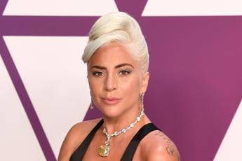 Coronavirus, Lady Gaga: Siamo tutti sulla stessa barca Coronavirus, Lady Gaga: Siamo tutti sulla stessa barca