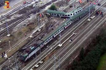 Incidente Pioltello,mi tolsero pezzi treno da torace Incidente Pioltello,mi tolsero pezzi treno da torace