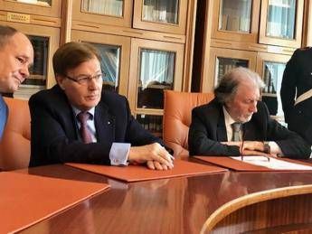 Ministro tedesco a 'lezione' di lotta alla mafia: In Germania servono nuove leggi Ministro tedesco a 'lezione' di lotta alla mafia: In Germania servono nuove leggi