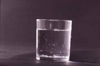 Acqua di Nepi, richiamato lotto per batteri Acqua di Nepi, richiamato lotto per batteri