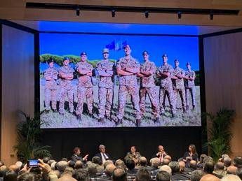 Esercito: 'Soldati', ecco il 'CalendEsercito 2020' Esercito: 'Soldati', ecco il 'CalendEsercito 2020'