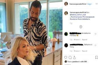 Francesca Pascale si fa bella da Federico, la foto su Instagram Francesca Pascale si fa bella da Federico, la foto su Instagram