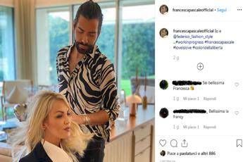 Francesca Pascale si fa bella da Federico, la foto su Instagram