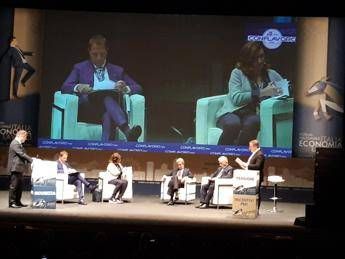 A Forum Conflavoro dibattito su previdenza e lavoro A Forum Conflavoro dibattito su previdenza e lavoro